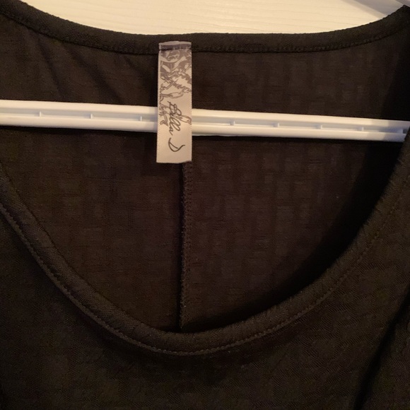 Black textured peplum top - Picture 3 of 5